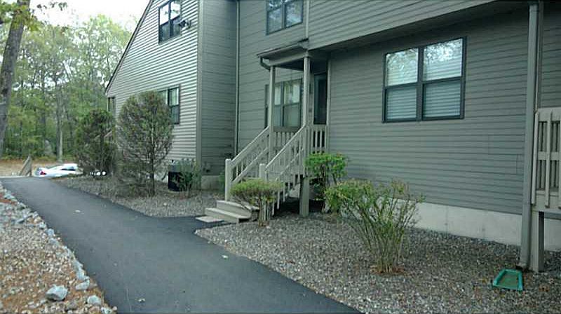 1st image of 2703 Pinewood Dr #2703