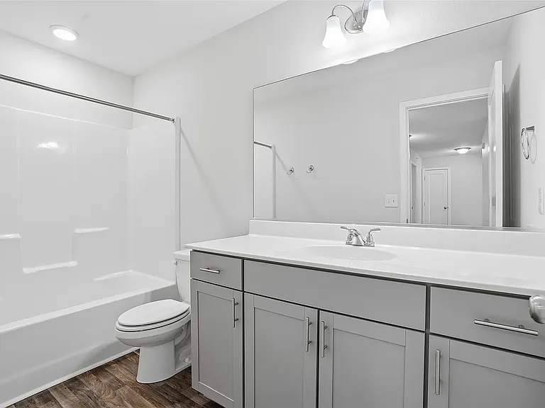 329 NE Otter Dr — Photo 17
