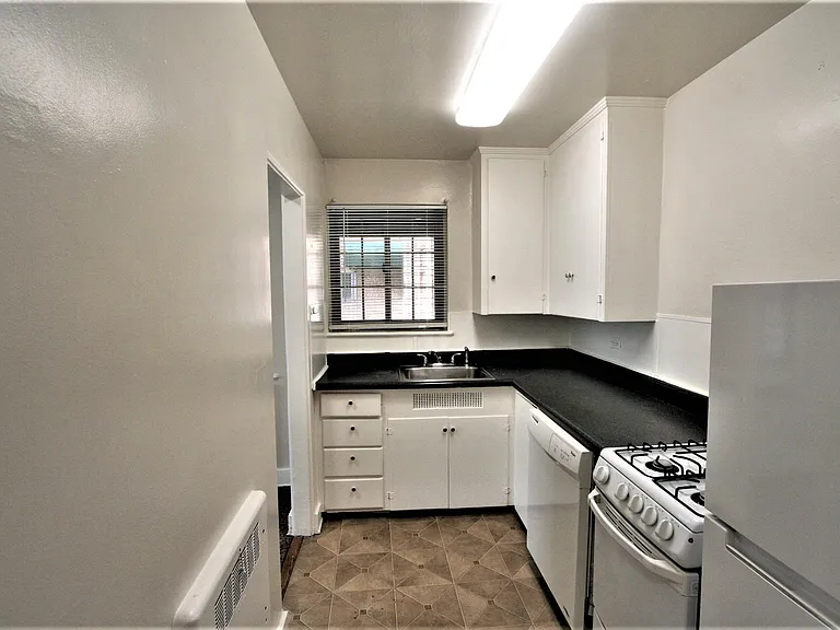 3005 E 14th Ave #3 — Photo 5