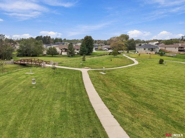 310 Cottonwood St, Bennet, NE 68317
