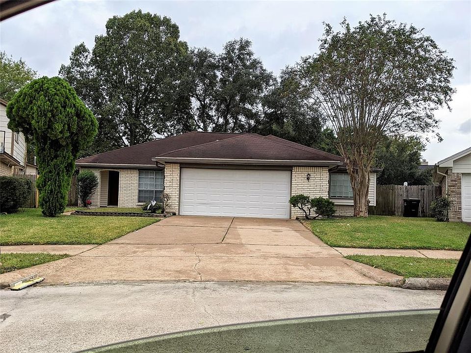 1st image of 5319 Park Shore Dr