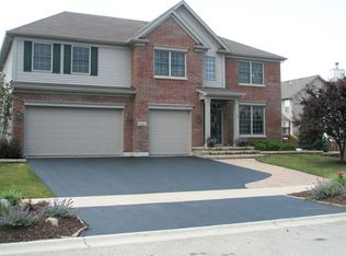 1927 Gardner Cir E, Aurora, IL 60503