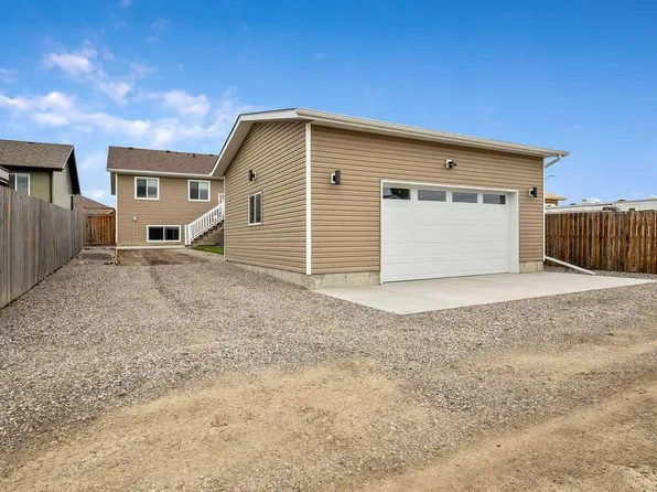 2006 W 30th Ave, Nanton, AB T0L 1R0