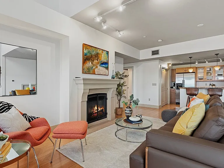 745 Bellevue Ave E #109 — Photo 6