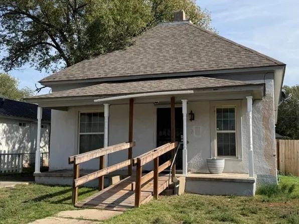 709 Peters Ave, Dalhart, TX 79022