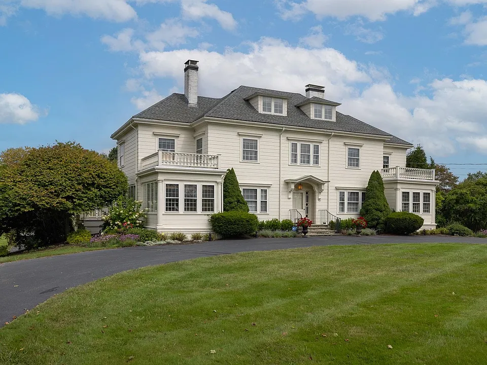 910 Central Rd