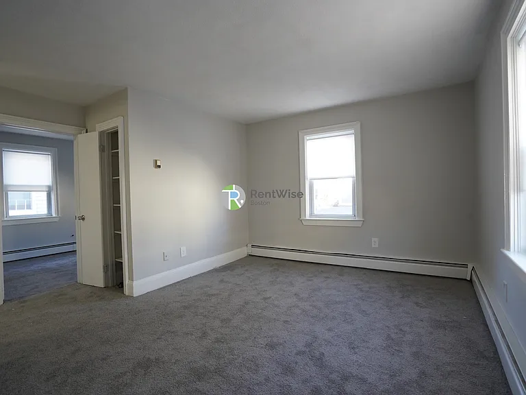 3 Winship Pl — Photo 1