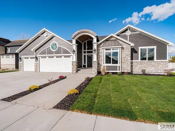 1571 Palm Springs Dr, Idaho Falls, ID 83404