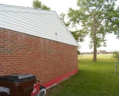 3rd image of 409 N Eppington Dr