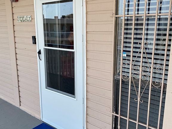 2nd image of 3928 Surfside Blvd