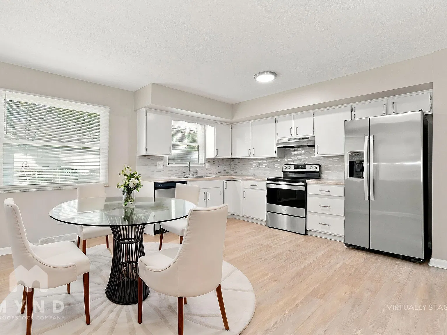 3 bed, 3.0 bath, 1816 sqft, $2,350 — Photo 4