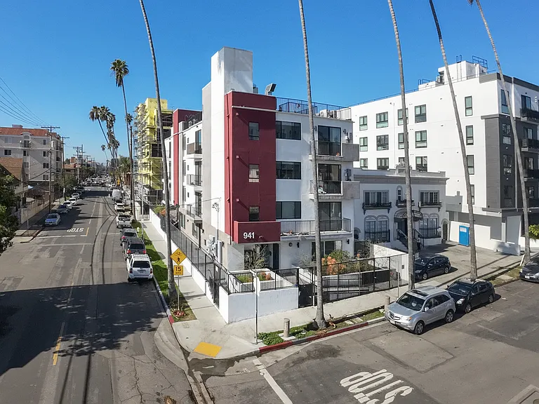 941 Fedora St #304 — Photo 10