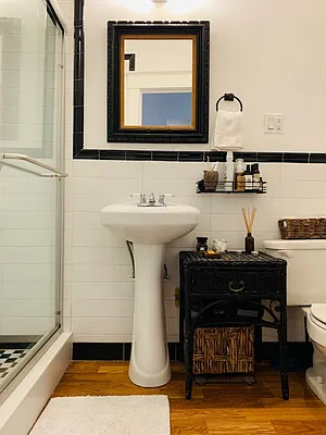 Rented by Dream Space Realty | media 18