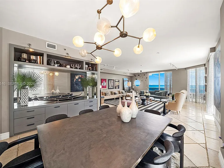 5801 Collins Ave #Penthouse 1600 — Photo 7