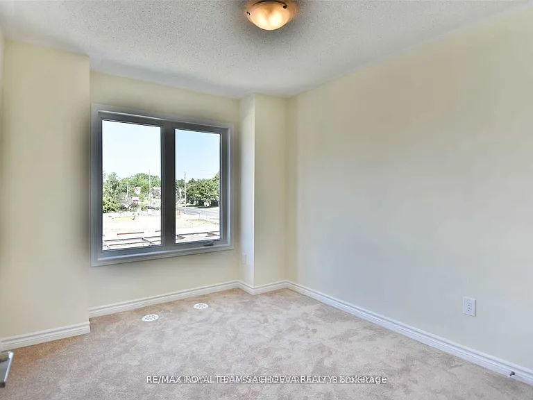 10 Heron Park Pl — Photo 20
