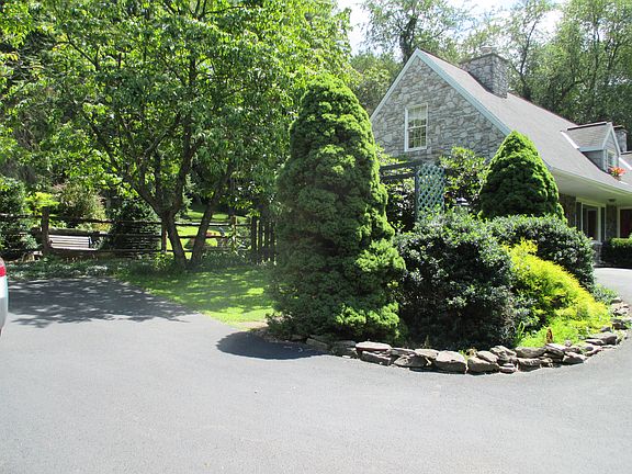 4th image of 1108 Lear Rd