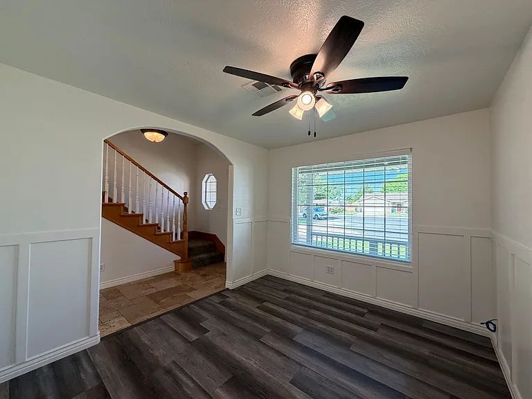 135 N 350 W — Photo 5
