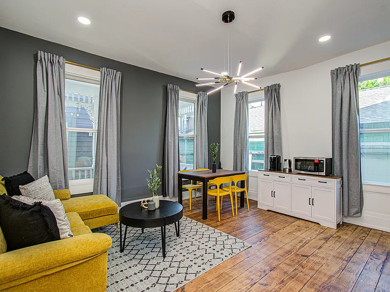 1811 Washington Ave #A — Photo 6