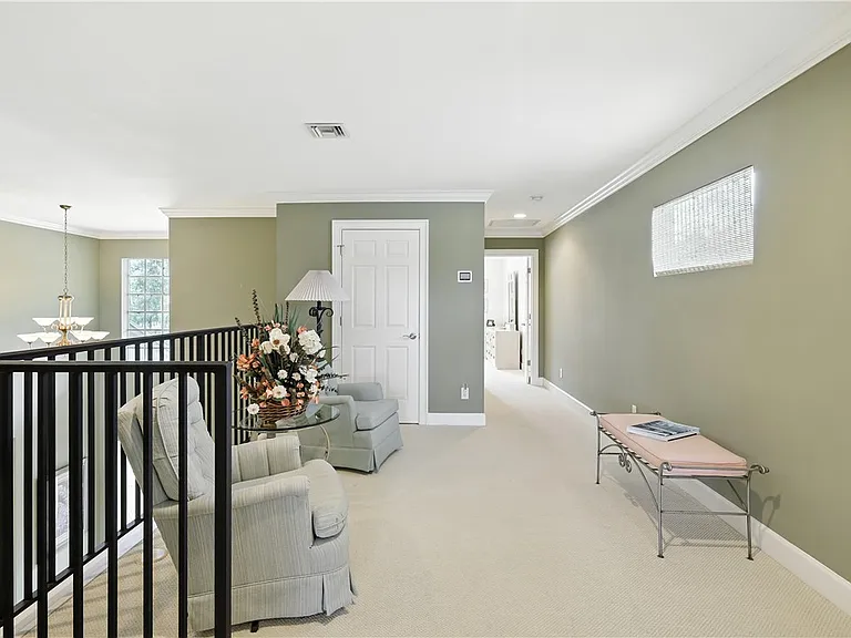 620 Bridgewater Ln SW — Photo 21