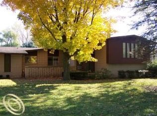 1771 Crooks Rd, Rochester Hills, MI 48309