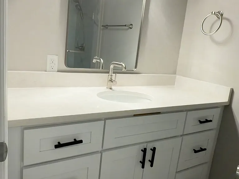 813 Harden St #5 — Photo 7