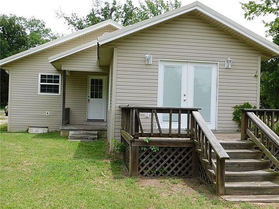 4th image of 190 Grand Saline St