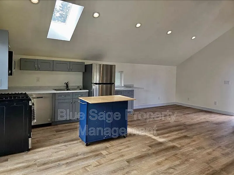 Studio, 1.0 bath, 480 sqft, $1,450 — Photo 4