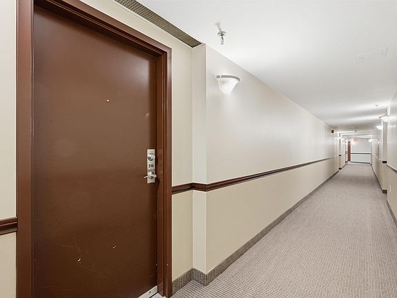 4th image of 45 Vimy Ave #516