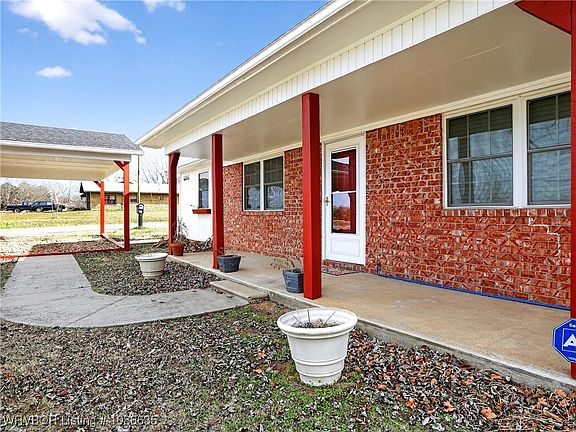 3rd image of 1205 W George Ave