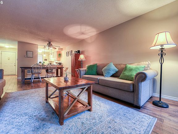 4th image of 13216 NE Salmon Creek Ave #G1