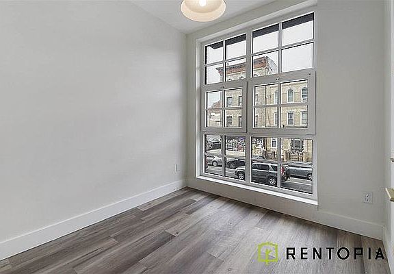 5th image of 2337 Bedford Ave #4R