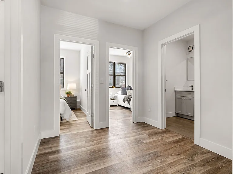 181 Bennington St #1 — Photo 9