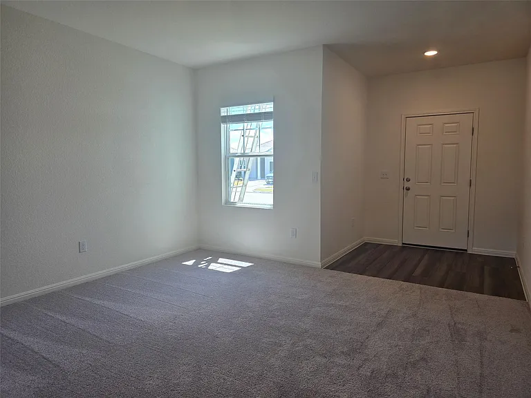 121 Blazilmar Ln — Photo 5