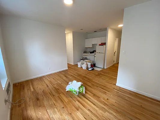 Rented by Bond New York | media 22