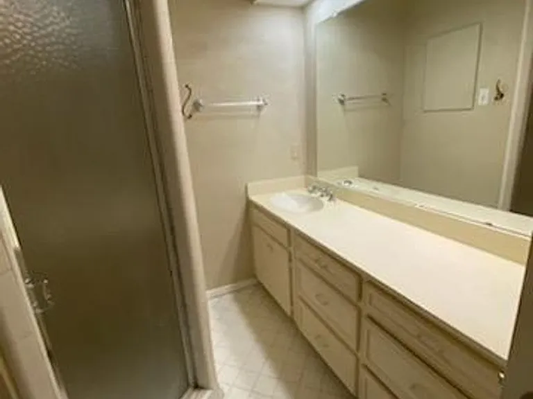 7640 Dentcrest Dr — Photo 8