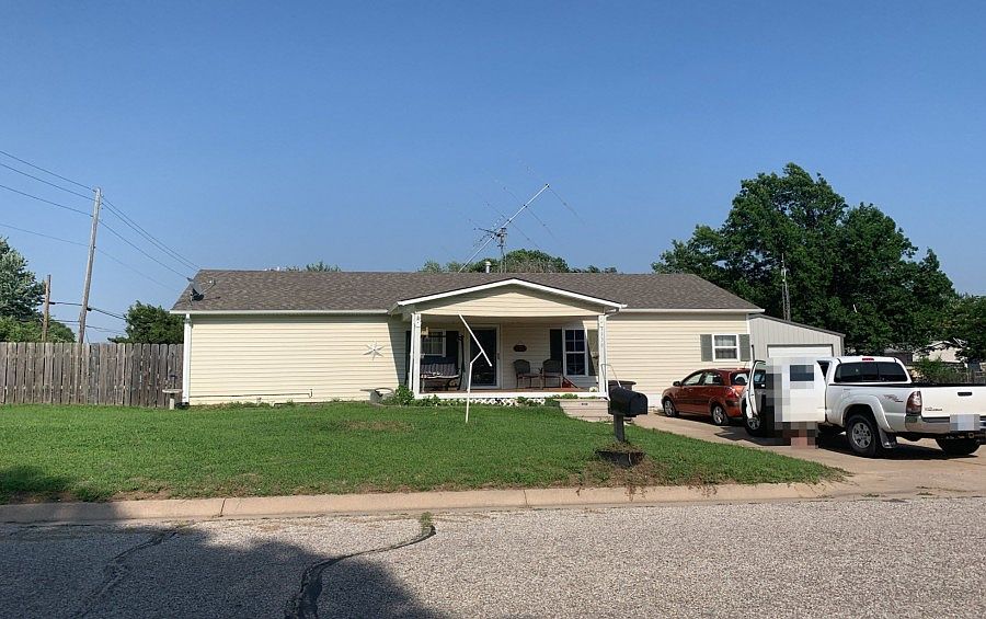 1st image of 1330 N 11th St