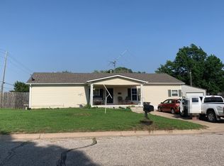1330 N 11th St, Arkansas City, KS 67005