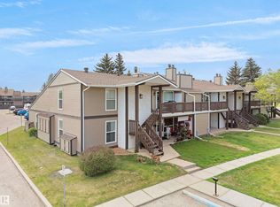 Hunters Run, Edmonton, AB T6J 4Z4