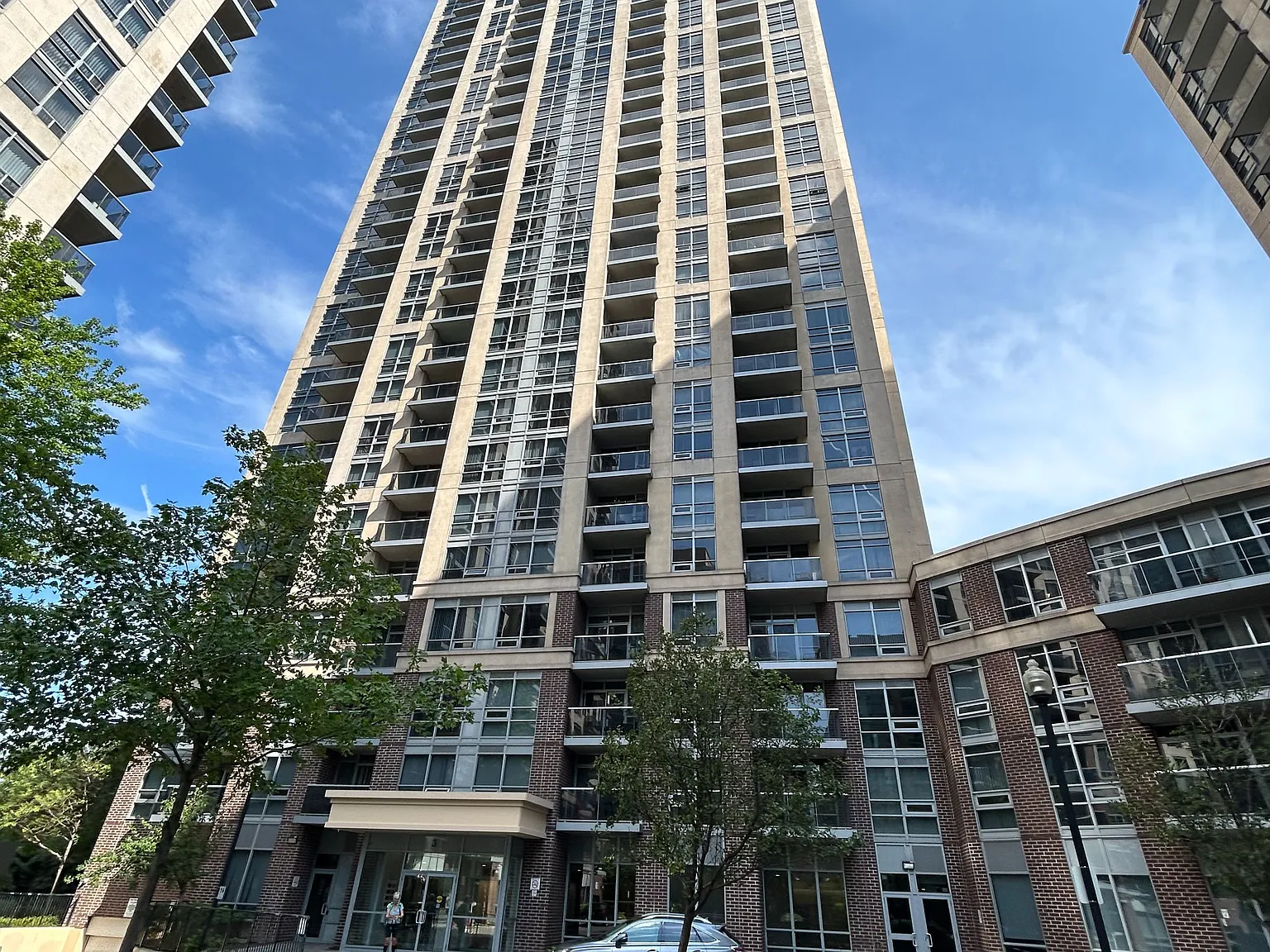 2 bed, $2,400 — Photo 1
