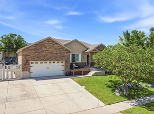 3347 S Red Tailed Crescent Dr, Saratoga Springs, UT 84045