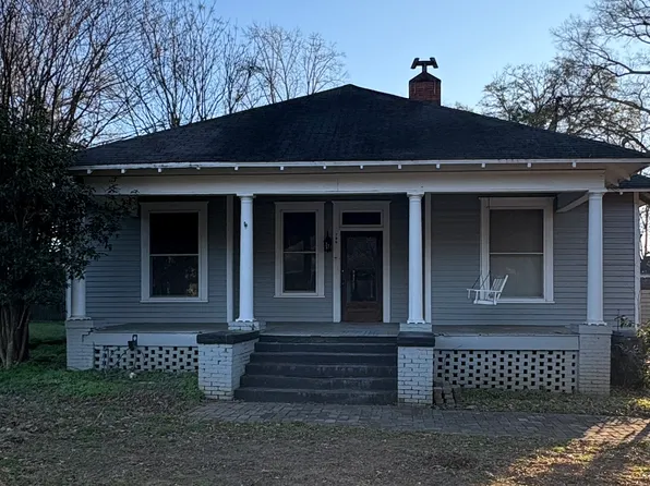 706 Hancock Dr, Americus, GA 31709