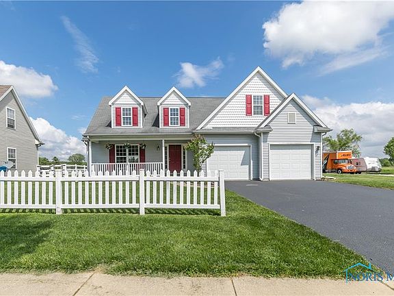 3rd image of 641 White Oak Dr