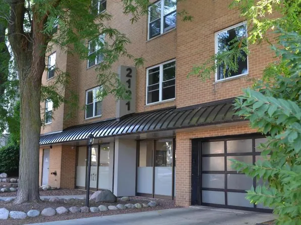 2121 North Cambridge AVENUE #207, Milwaukee, WI 53202