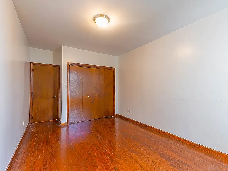 577 Warren St #6 — Photo 2
