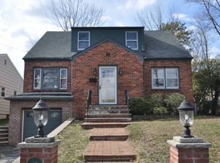 25 Locust Ave, Millburn, NJ 07041