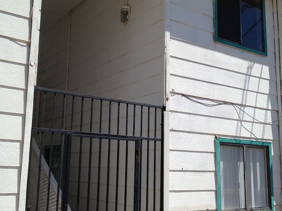 1st image of 581 W Olive Ave