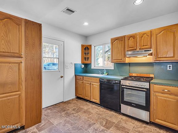2nd image of 160 B Mallard Street
