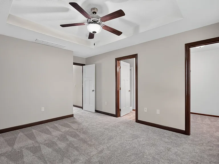 5302 SE 24th St — Photo 16