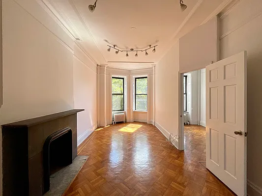 Rented by Compass | media 2