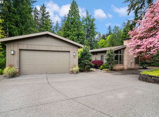 530 SW Maplecrest Dr, Portland, OR 97219